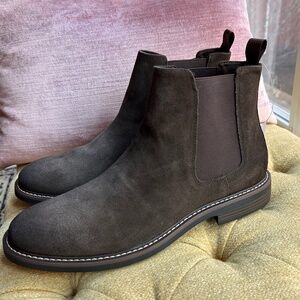 NIB Banana Republic Casual Suede Men’s Chelsea Boot in Brown Global - Size 11